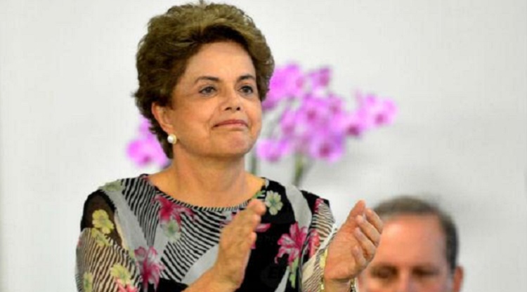 A única coisa que eu lamento, mas eu falo antes tarde do que nunca, é que infelizmente ele conseguiu e, vocês assistiram, ele presidindo na cara de pau o lamentável processo (de impeachment) na Câmara”, afirmou Dilma/Foto:arquivo