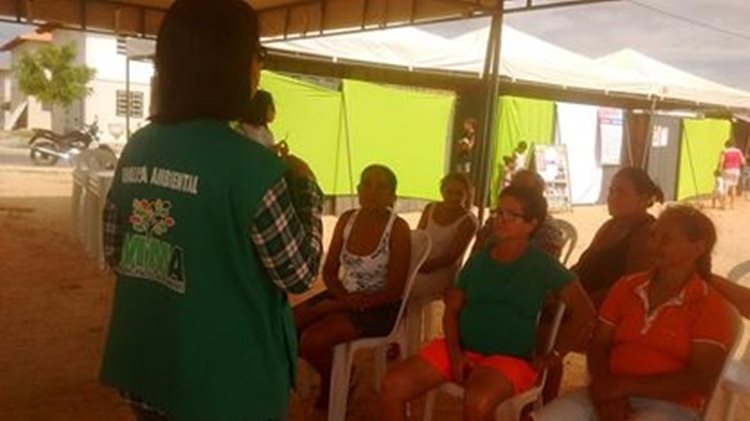 Além da doação das mudas, a equipe técnica da AMMA também realiza palestras para a comunidade/Foto: Assessoria