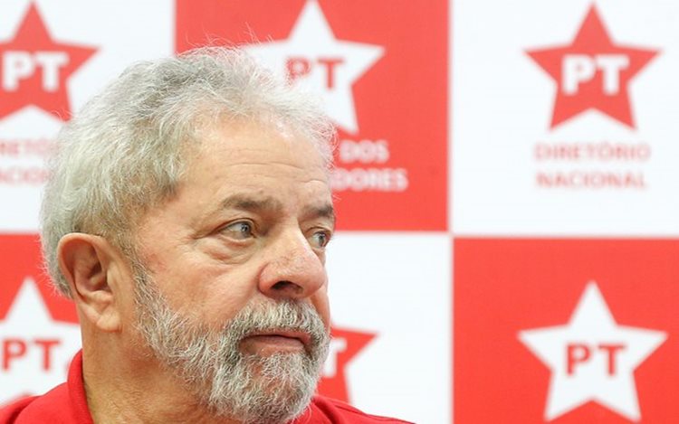 Lula disse preferir que alguém mais jovem se candidatasse e assumisse, entretanto, diz não ter dúvidas quanto a voltar a se candidatar/Foto:arquivo