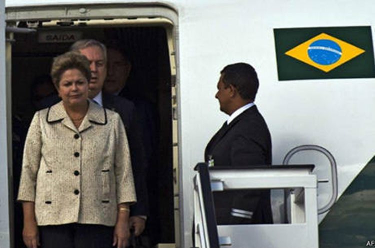 O presidente em exercício Michel Temer estava contrariado com as viagens de Dilma para participar de eventos em que critica o governo/Foto:internet