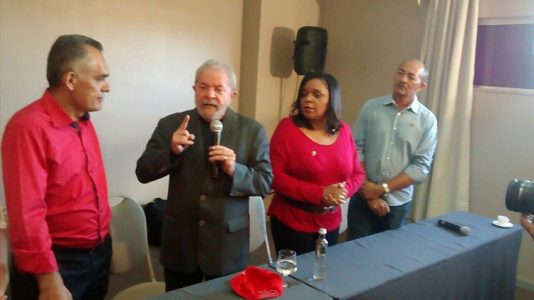 O ex-presidente Lula esteve em Petrolina para reafirmar apoio a Odacy. (Foto: Waldiney Filho)