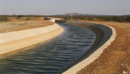 agua-canal-petrolina-perimetro-irrigado
